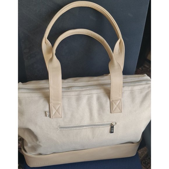 BEIS Bags Beis The Weekender New Travel Duffle Bag In Beige Linen
